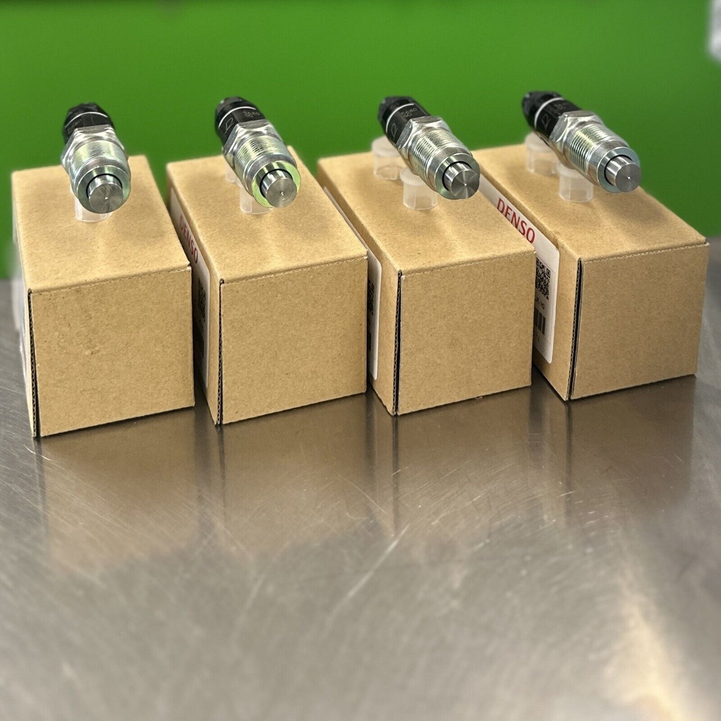 NEW GENUINE DENSO FUEL INJECTOR SET For TOYOTA 3.0 Turbo Diesel Land Cruiser 1KZ - Express Diesel USA