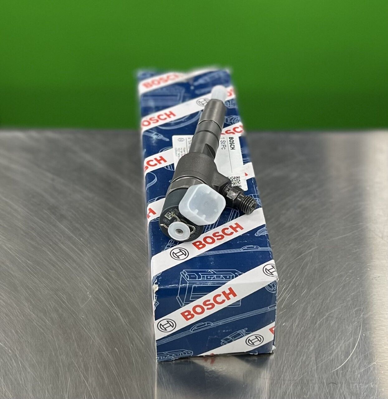 BRAND NEW GENUINE BOSCH FUEL INJECTOR For YANMAR ENGINE 129A00-53100 JOHN DEERE TRACTOR 4044M 4TNV88V - Express Diesel USA