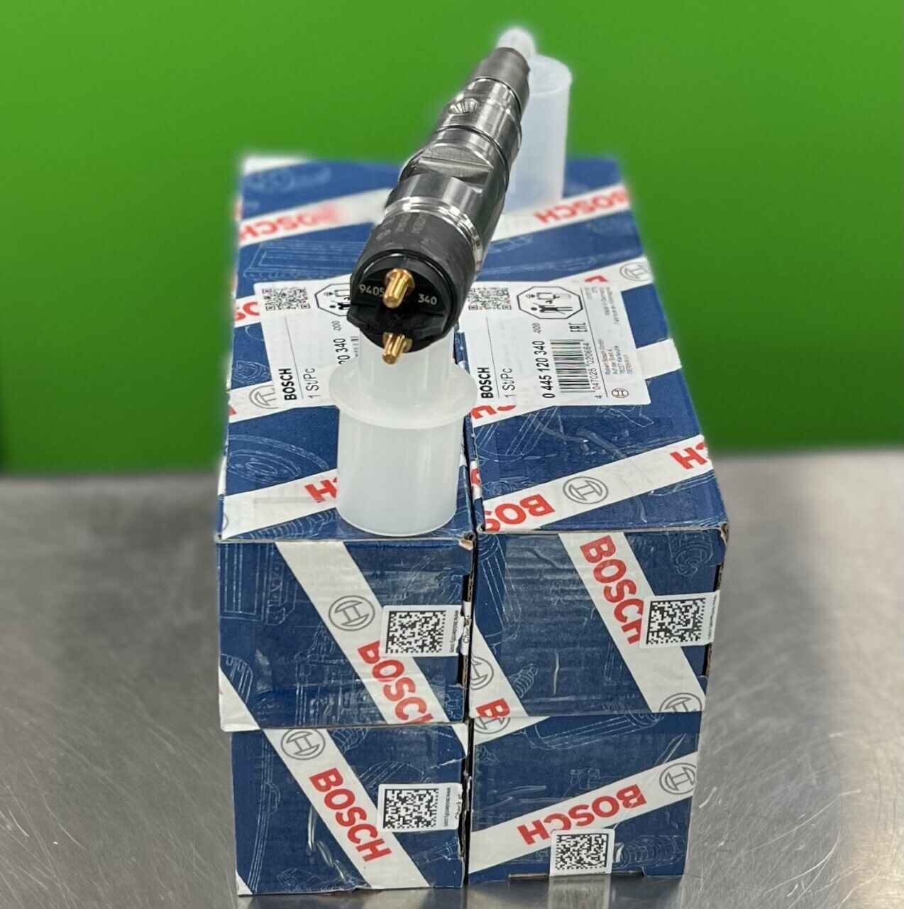 NEW BOSCH FUEL INJECTOR SET 4 For MASSEY FERGUSON AGCO SISU 4.4L-4.9L 837069405 - Express Diesel USA