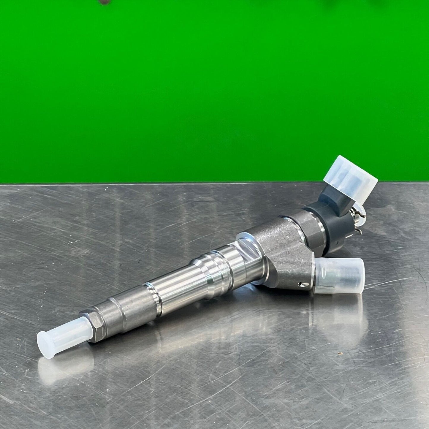 NEW GENUINE BOSCH FUEL INJECTOR For VOLVO PENTA MARINE D4 3819193 23324681 3887696 - Express Diesel USA