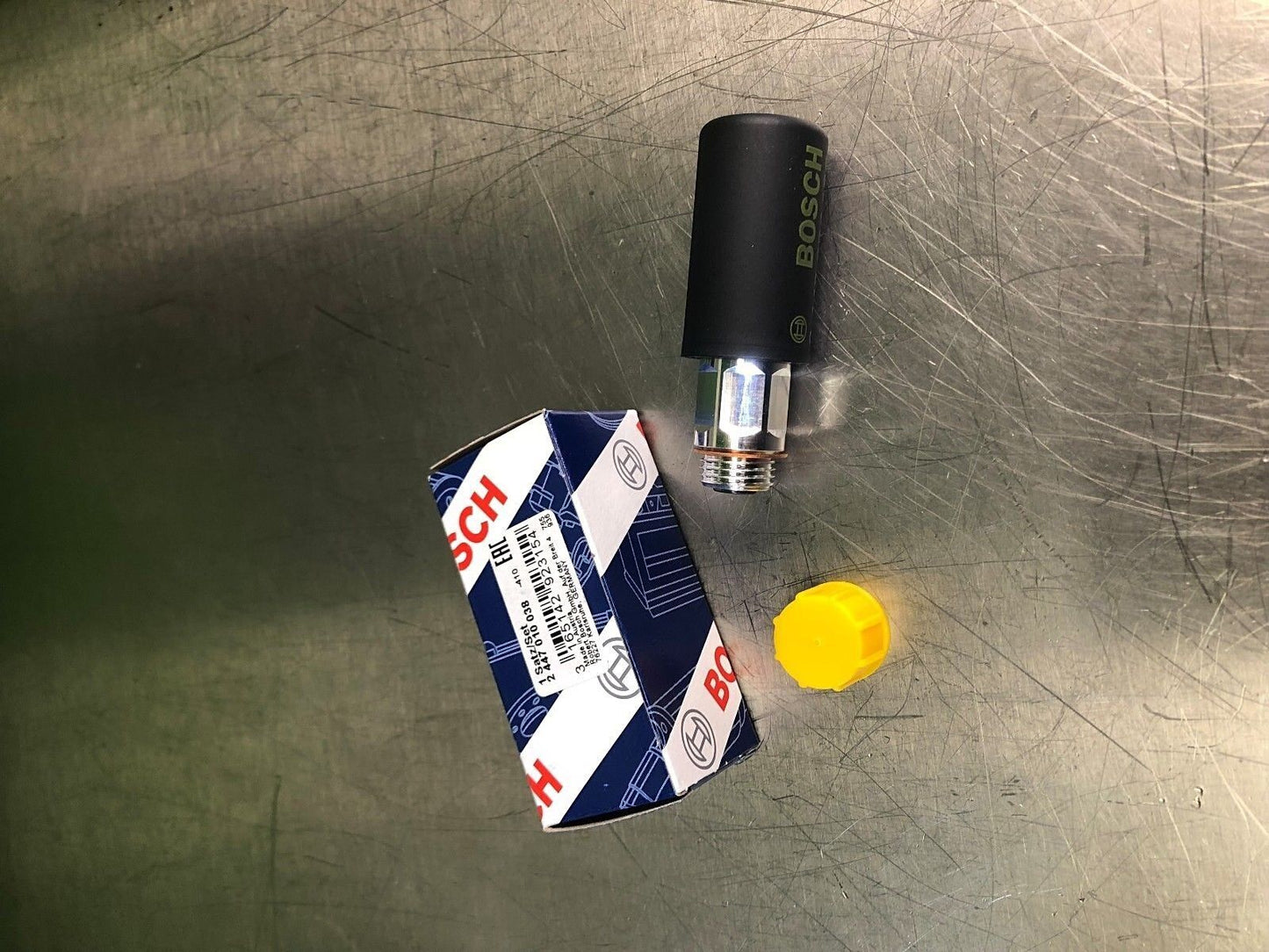 Hand primer pump for International DT466 Bosch brand new 1824946C2 - Express Diesel USA