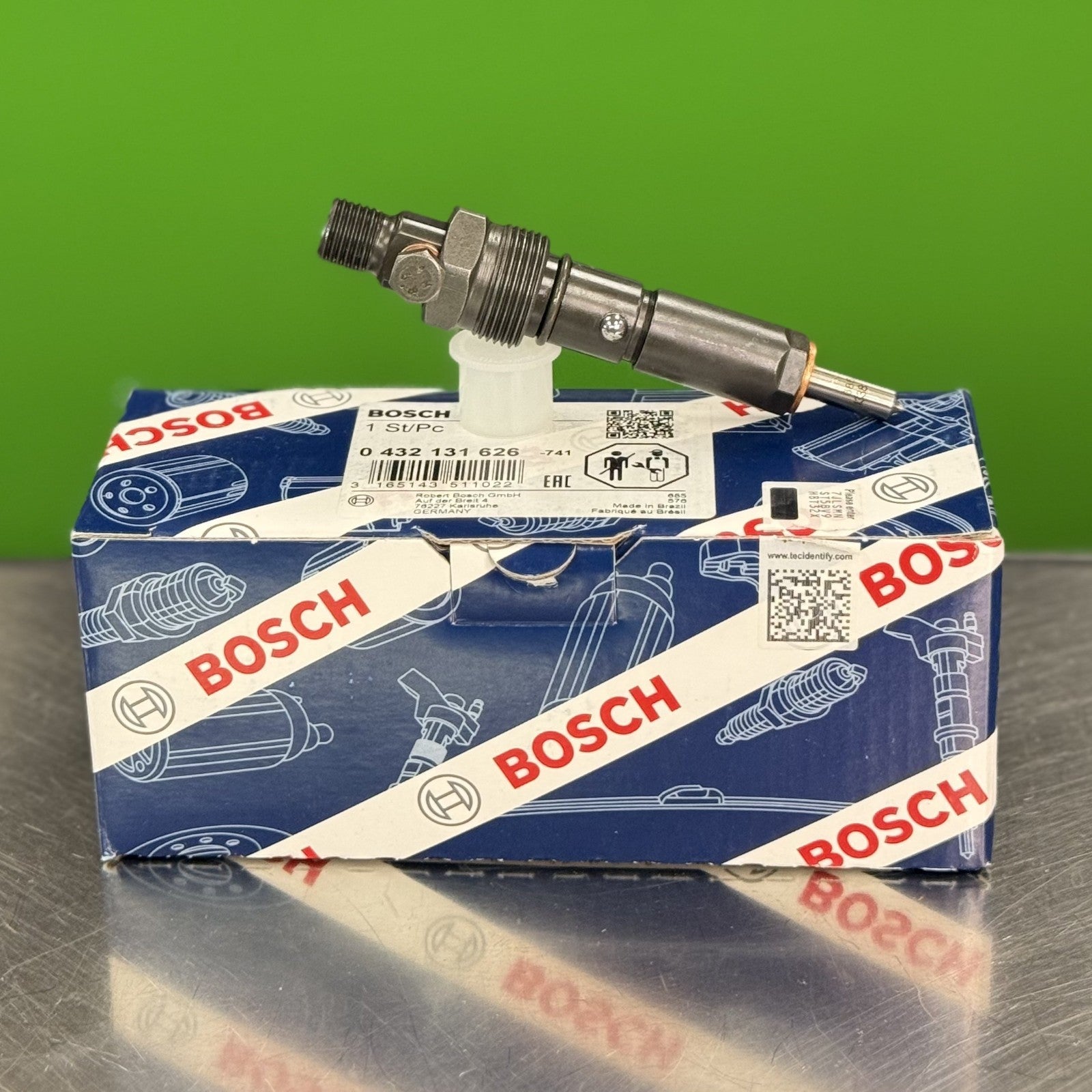 0432131626 Bosch fuel injector for Case New Holland 4.5L 4B engine OEM replacement diesel injector