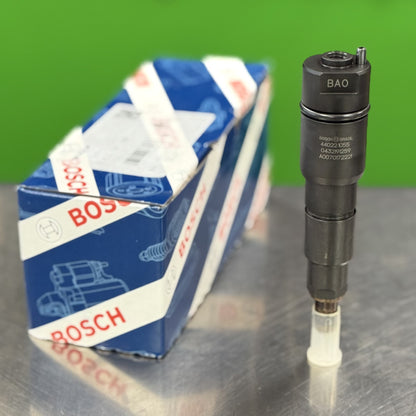 Bosch Fuel Injector for Mercedes MBE900 & MBE4000 | OEM