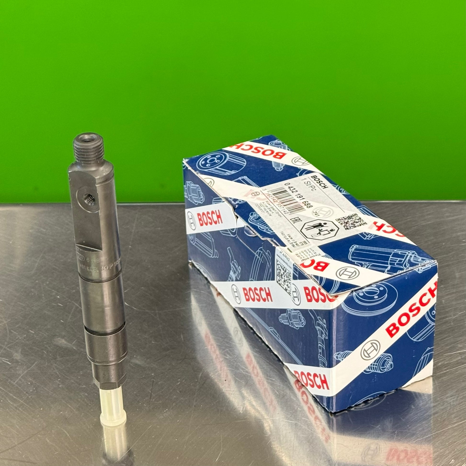 0432191688 bosch fuel injector angled side view with bosch box