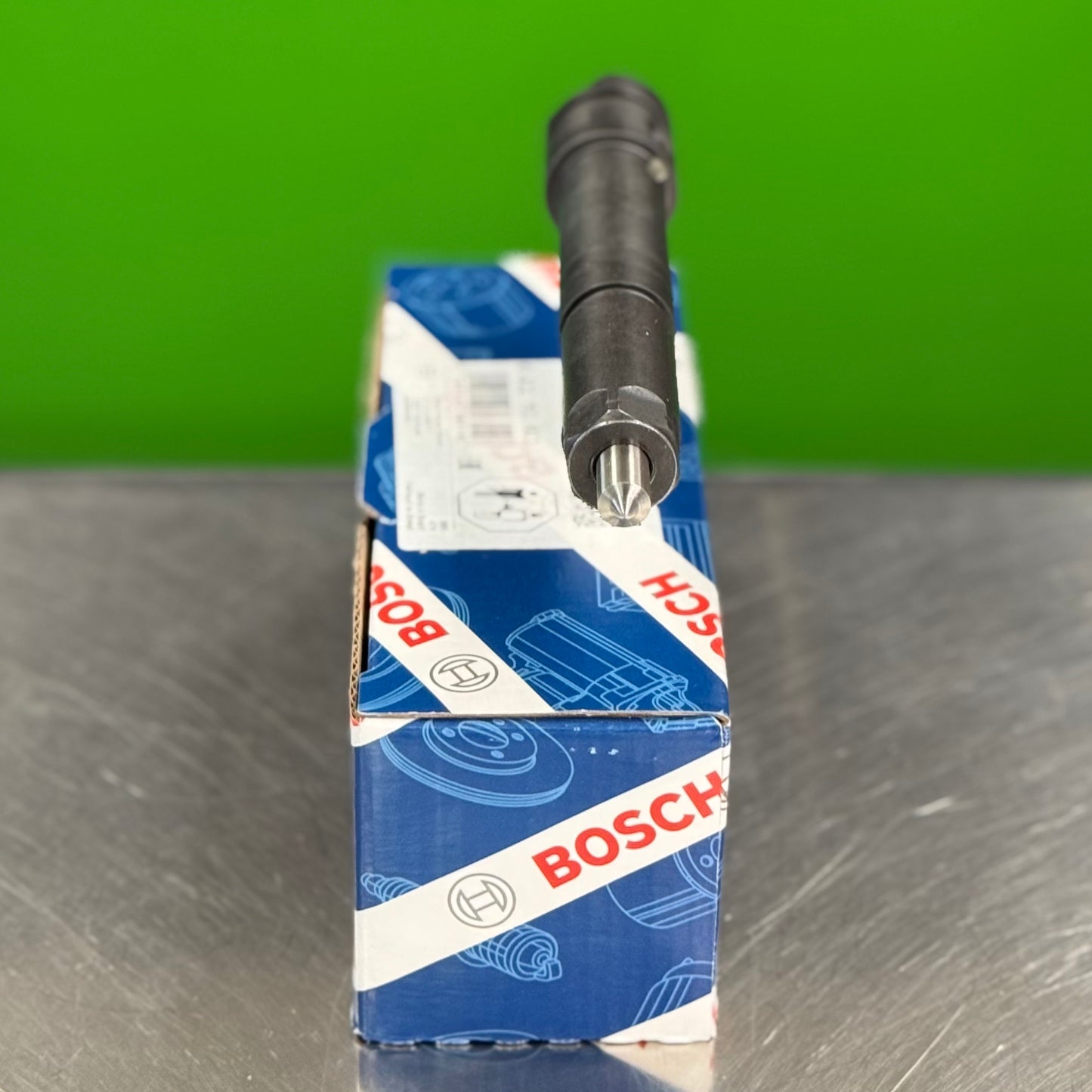 0432193503 bosch fuel injector vertical  nozzle view with bosch packaging