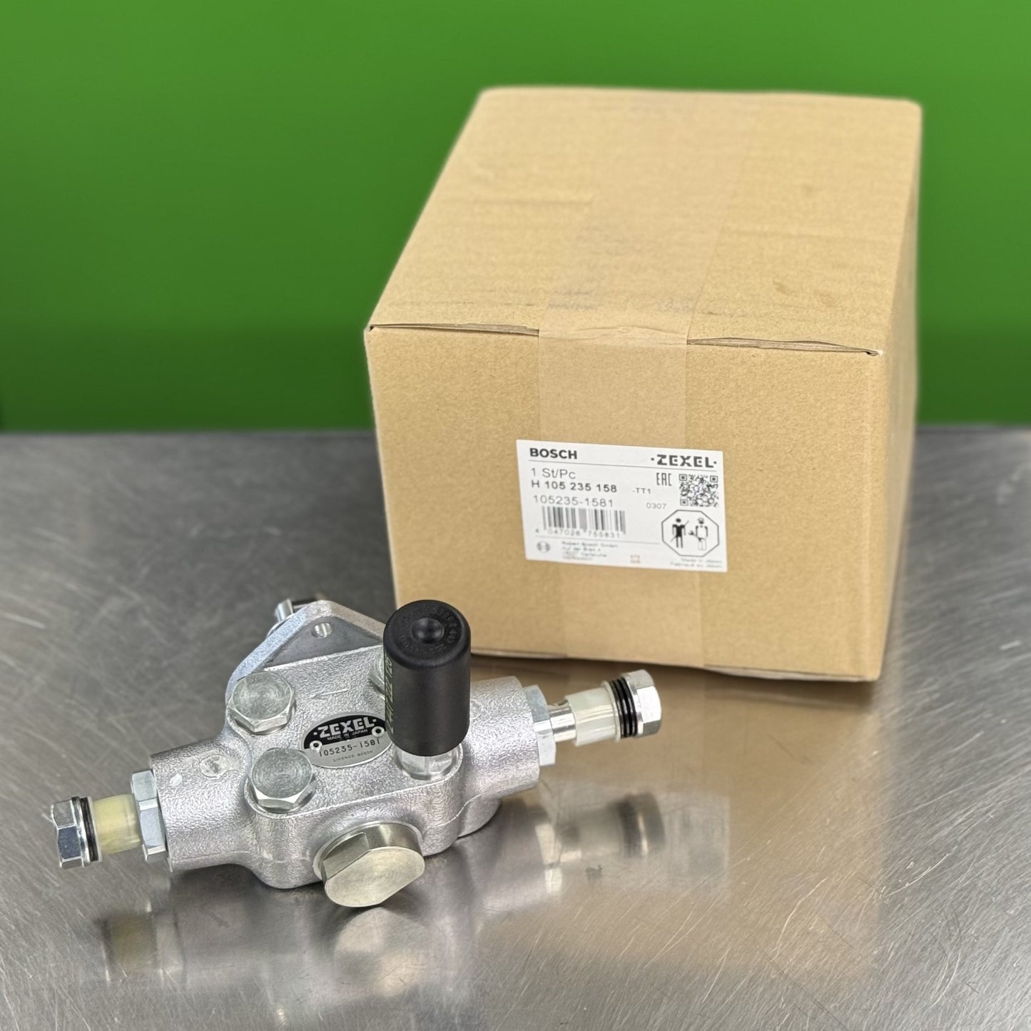 bosch zexel supply pump 105235-1581 packaging for mitsubishi diesel engine