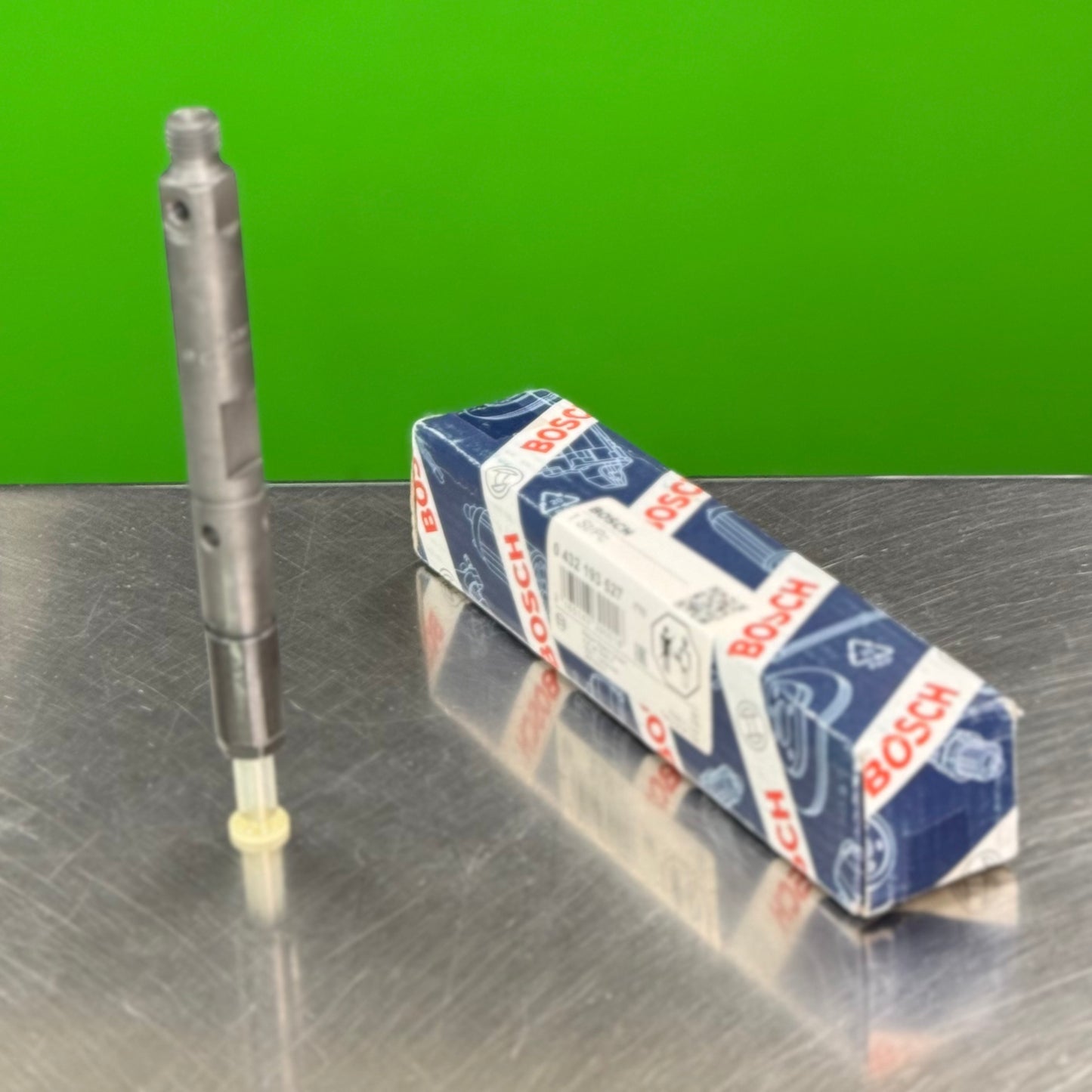 0432193527 Bosch New Fuel Injector for Volvo Truck 3583073 527