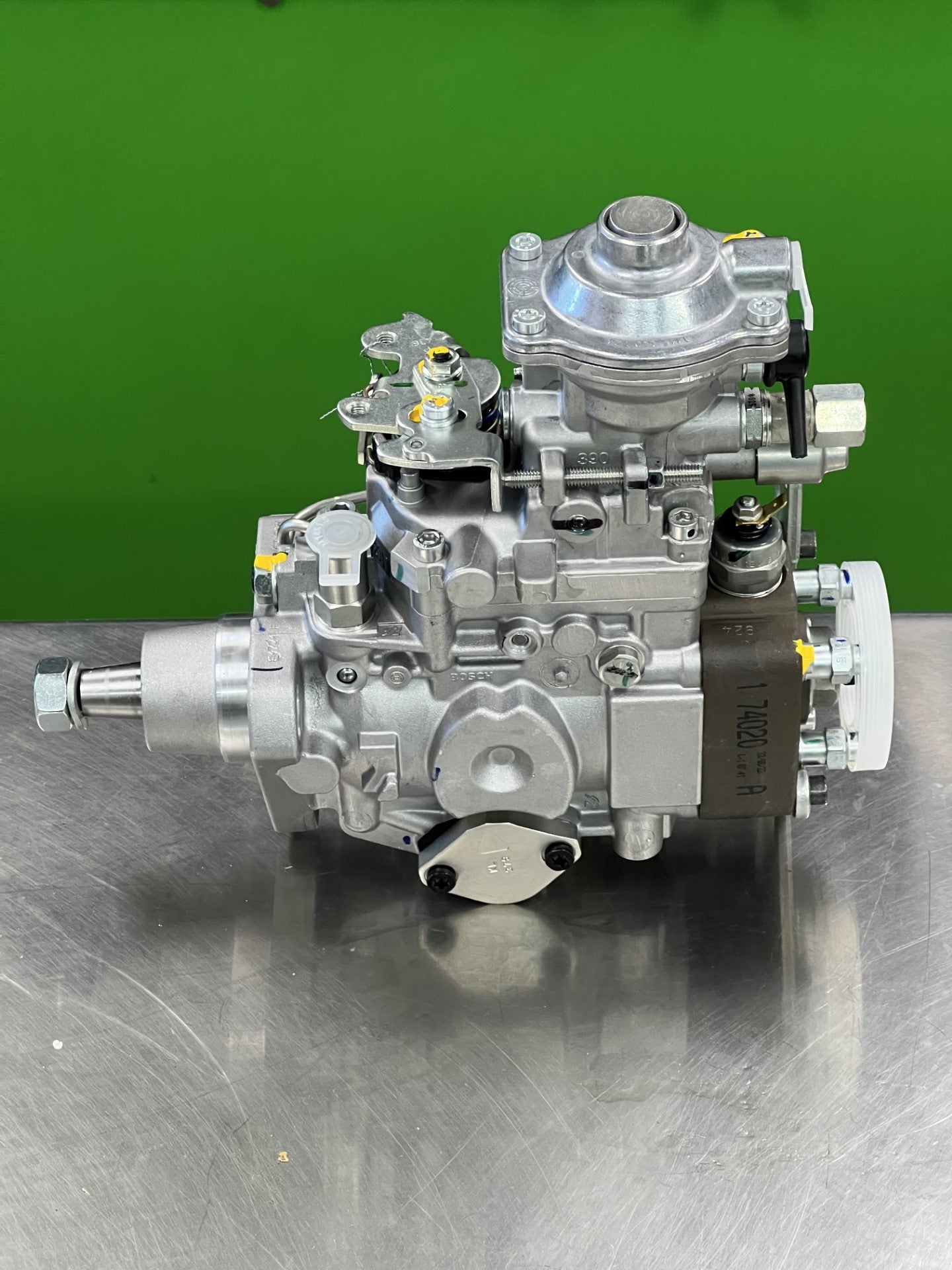 fuel injection pump Bosch case new holland tractor 0460424421 2856623 504518827