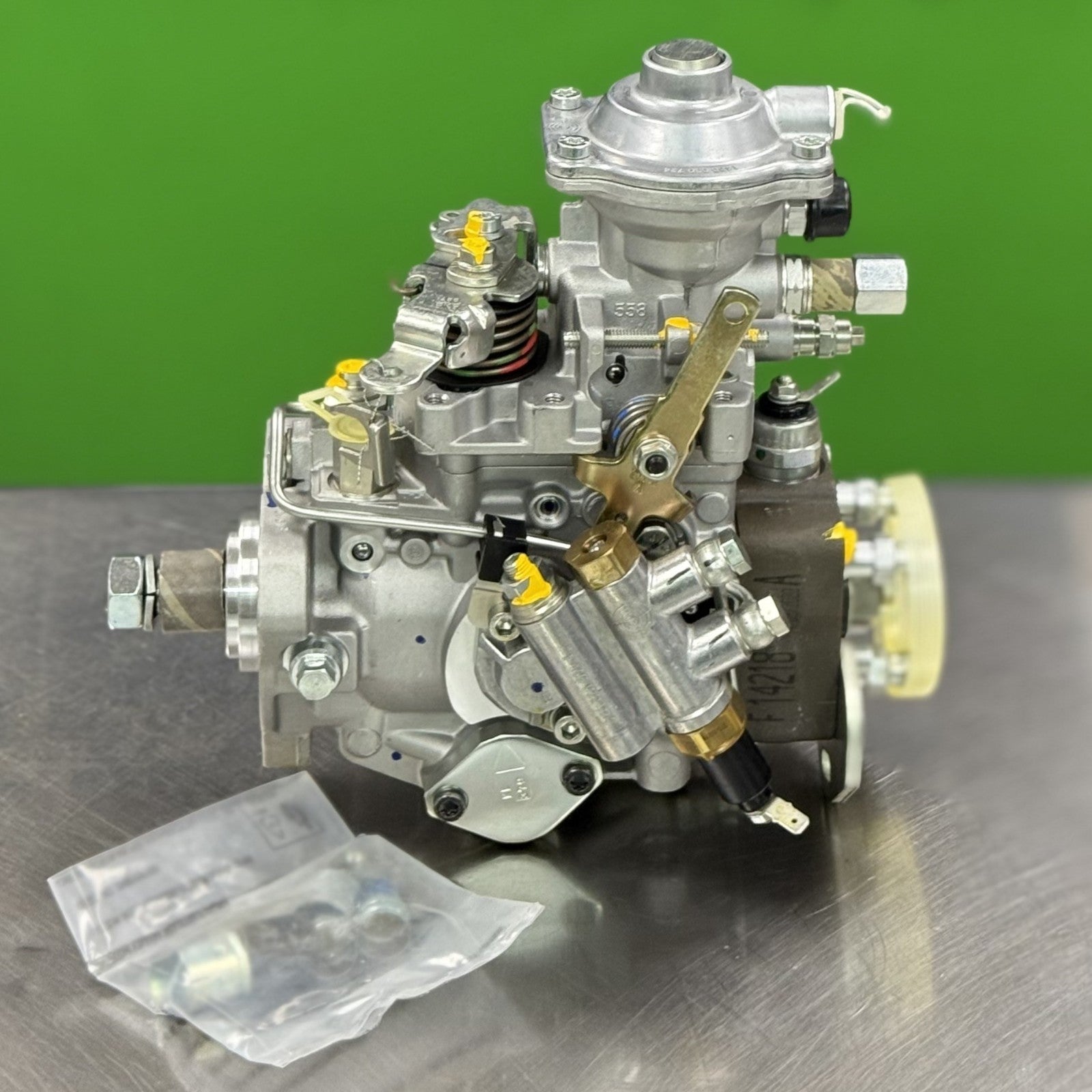 Bosch Fuel Injection Pump for New Holland Tractor | 0460424494