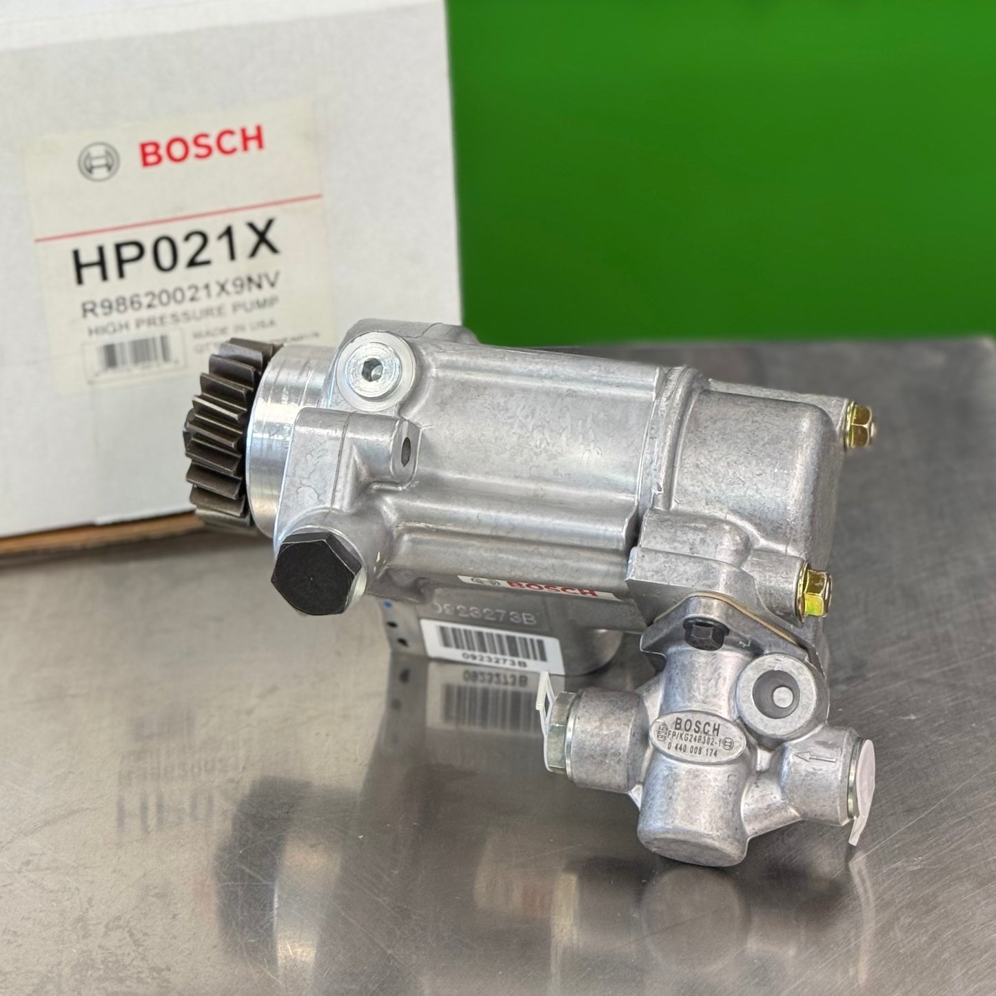 New Bosch High Pressure Oil Pump For Navistar Dt466E 175-230Hp  1825681C9 Hp021X