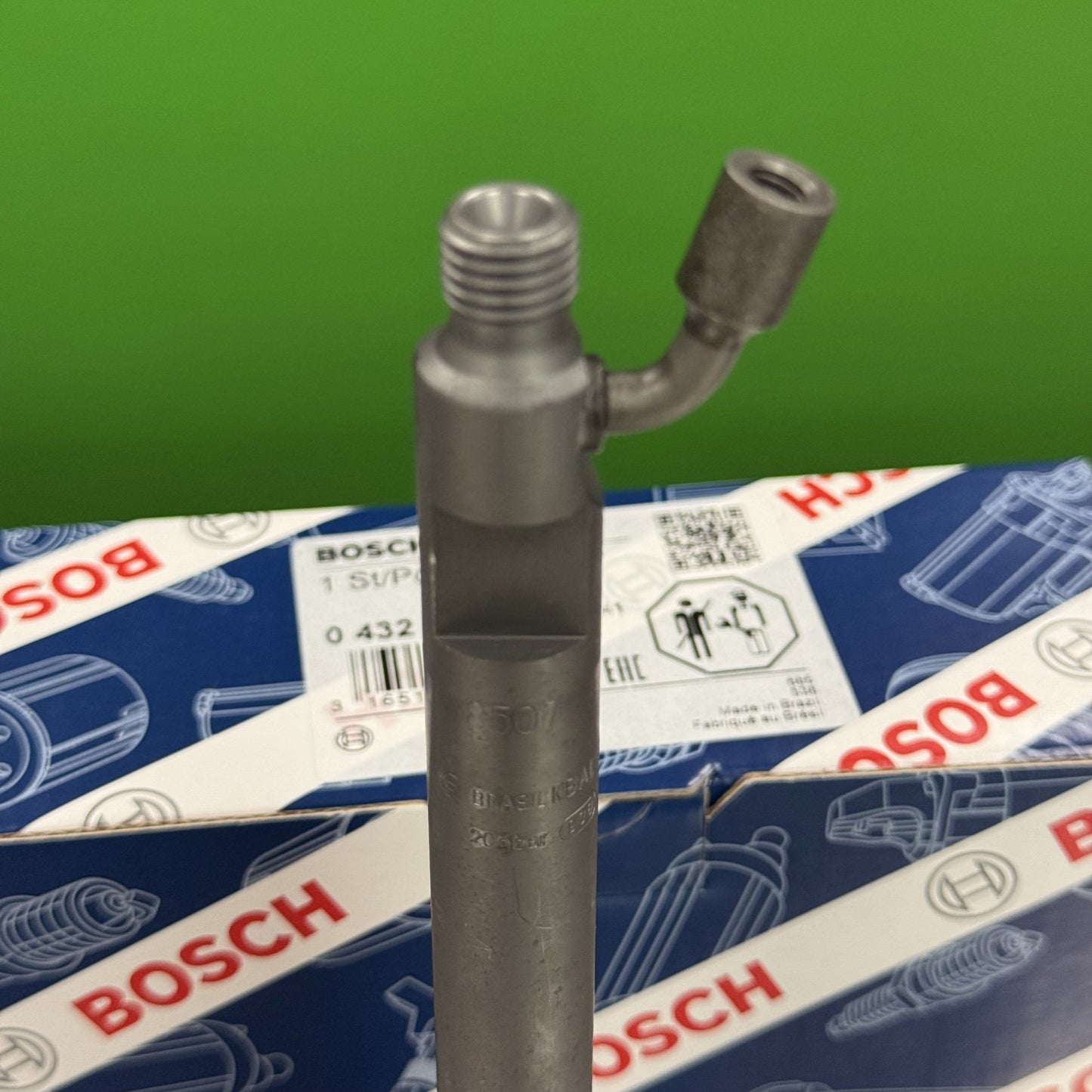 Fuel Injector Bosch New For Cummins 6Ct Case Komatsu Ford Kbal105P18 3802097 3908507 J908507 75208927 Tjg130201 8507 0432191812