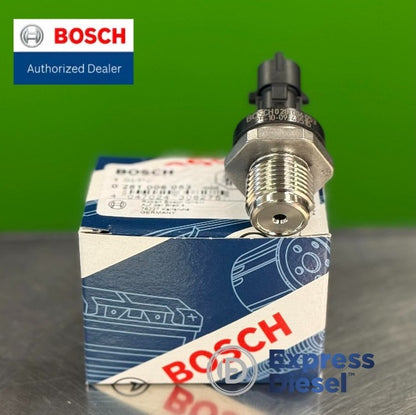 Bosch 0281006053 fuel pressure sensor for Volvo Deutz KHD front view