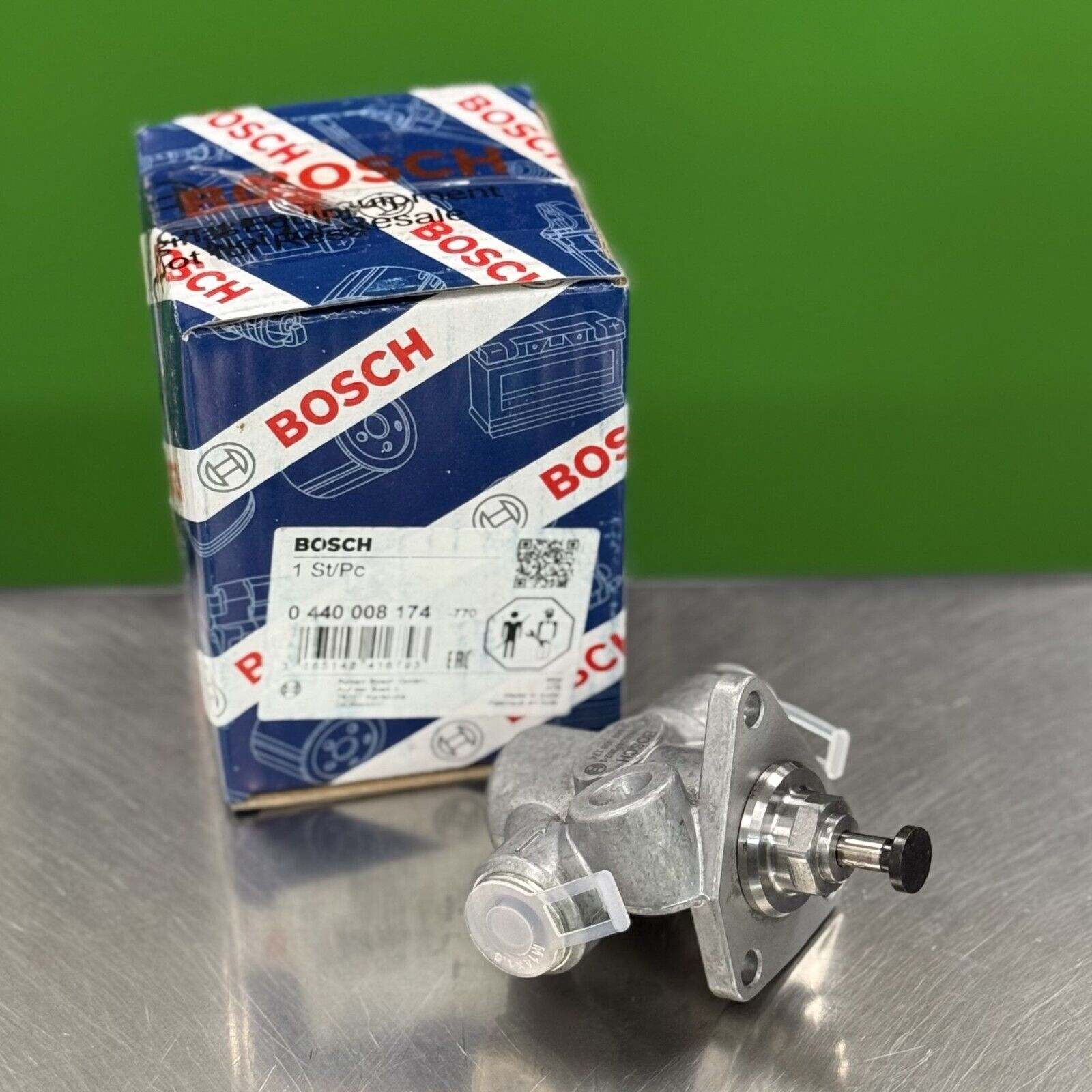 0440008174 Bosch Lift Supply Pump FP/KG24P302/1 New For Navistar