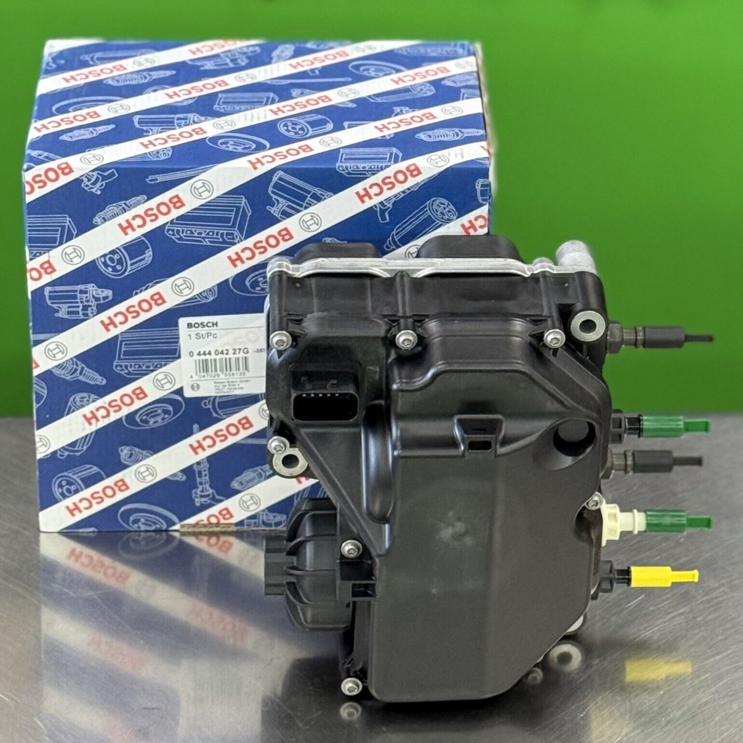 Bosch 044404227G DEF doser DNOX supply module for Volvo FH FM and Mack trucks front view