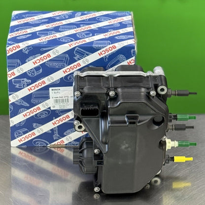 Bosch 044404227G DEF doser DNOX supply module for Volvo FH FM and Mack trucks front view