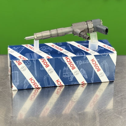 Rear view of Bosch diesel injector 0445110577
