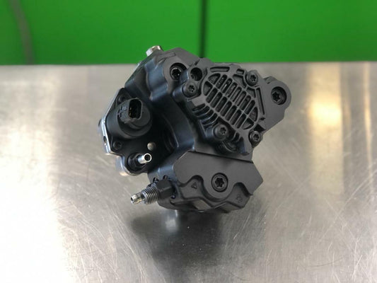 Bosch Fuel Injection Pump For 01-04�� DURAMAX Chevy LB7 GMC 6.6L NO CORE 97208073 - Express Diesel USA