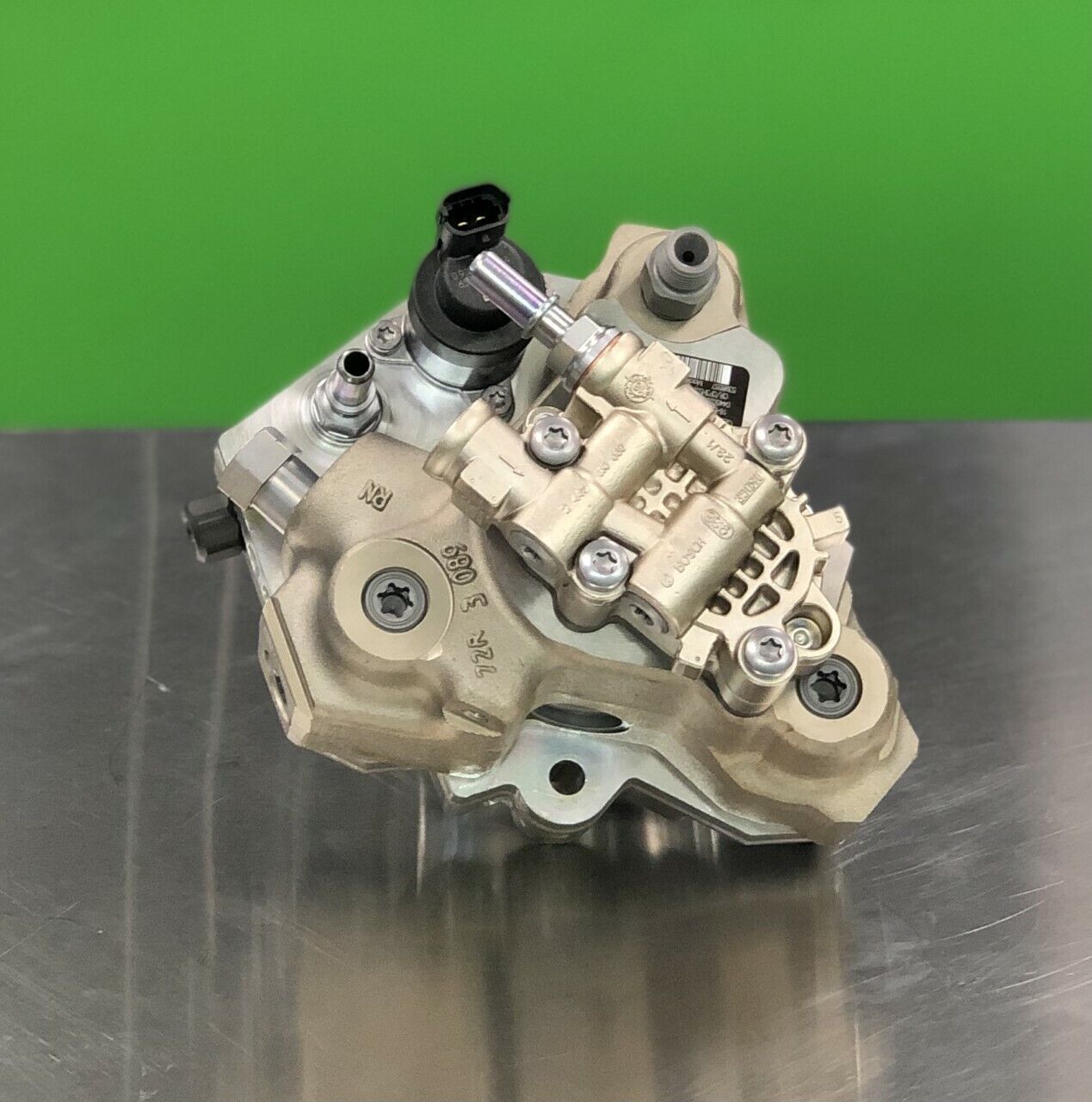 NEW FUEL INJECTION PUMP BOSCH For CUMMINS ISB 6.7L Cab Chassis 2010-up MID RANGE - Express Diesel USA