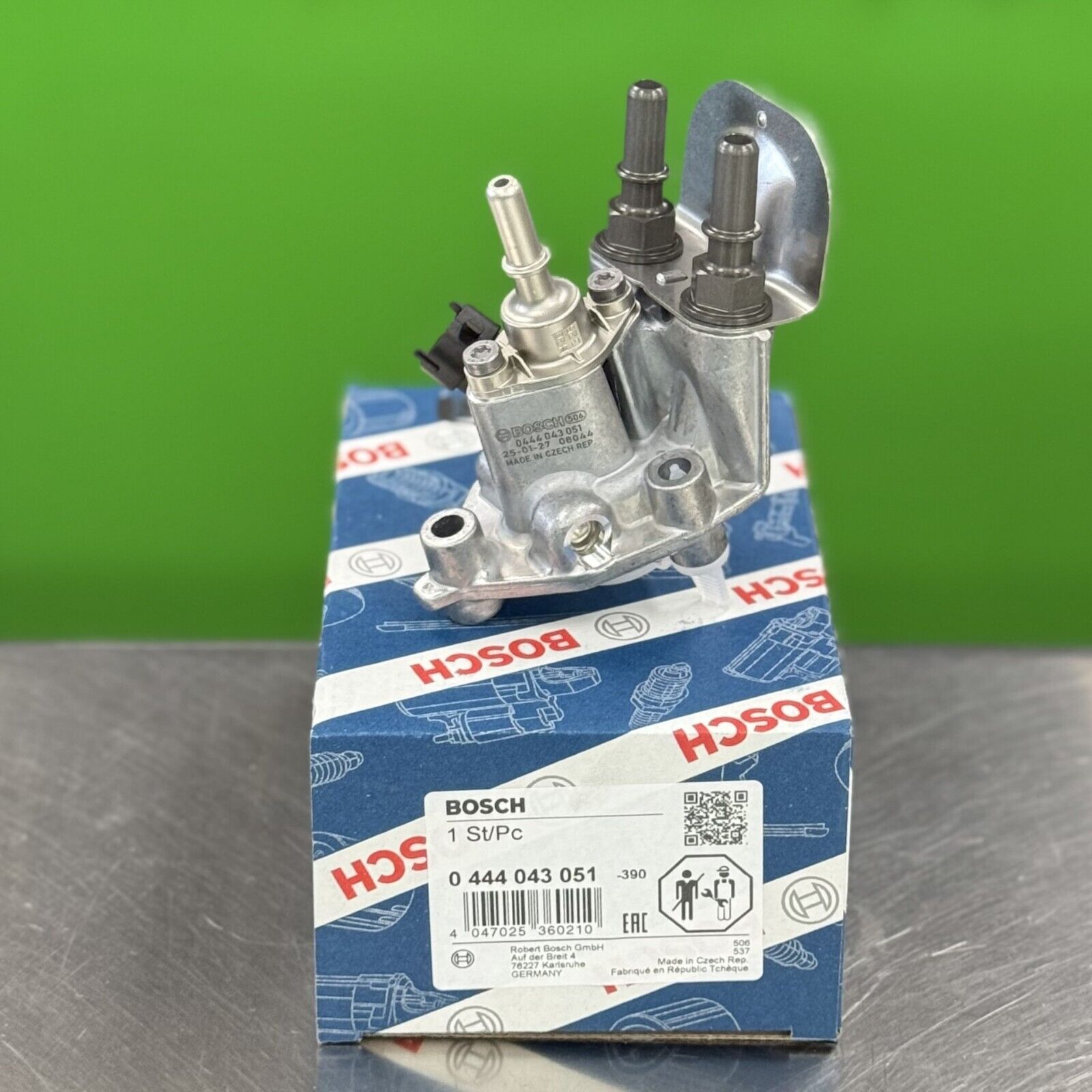 0444043051 Bosch DEF DOSER INJECTOR – Fits Cummins Isf Isb Isc Isl