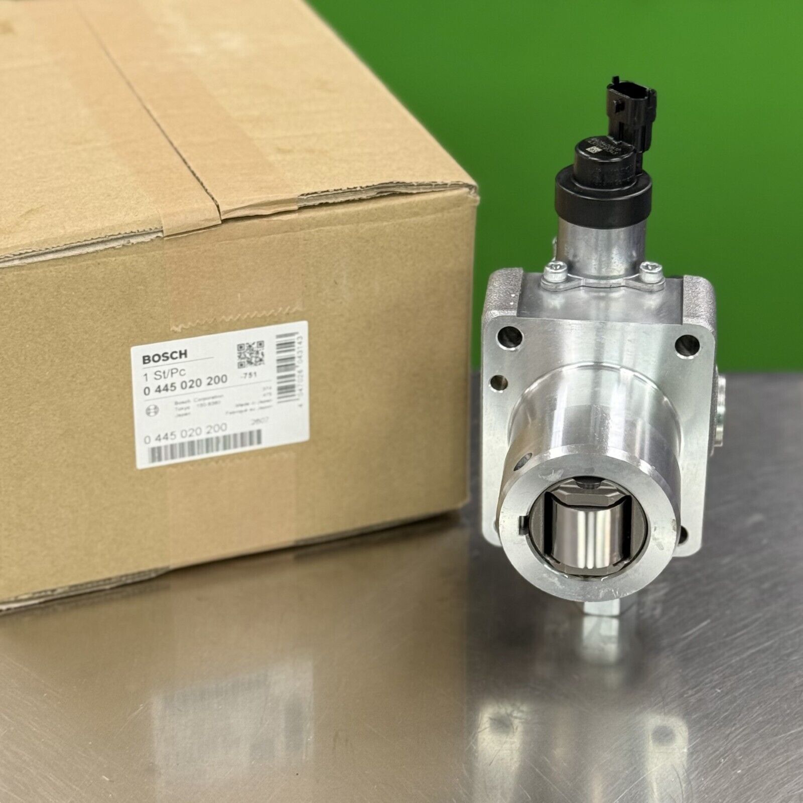 Fuel Injection Pump Bosch For Kubota V2403 C2.4 1J80150500