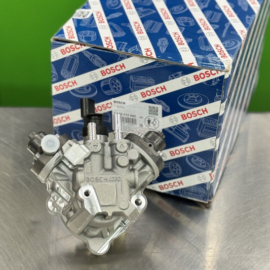 NEW BOSCH FUEL INJECTION PUMP For BMW 740 d X Series 3.0L  No Core 13518597649 - Express Diesel USA