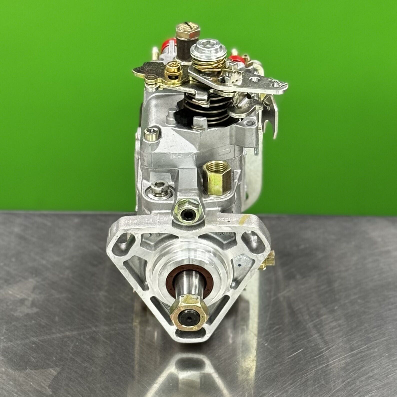 NEW BOSCH Fuel Injection Pump For KOMATSU 5.9L CASE 6.0L 6BT 3916919 0460426185 - Express Diesel USA