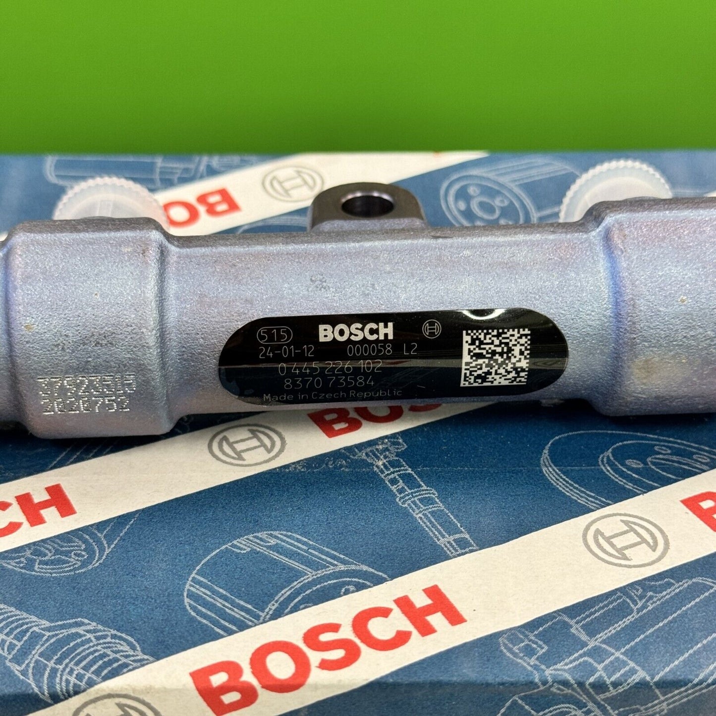 BRAND NEW GENUINE BOSCH FUEL RAIL TUBE For MASSEY FERGUSON VALTRA SISU 837073584 - Express Diesel USA