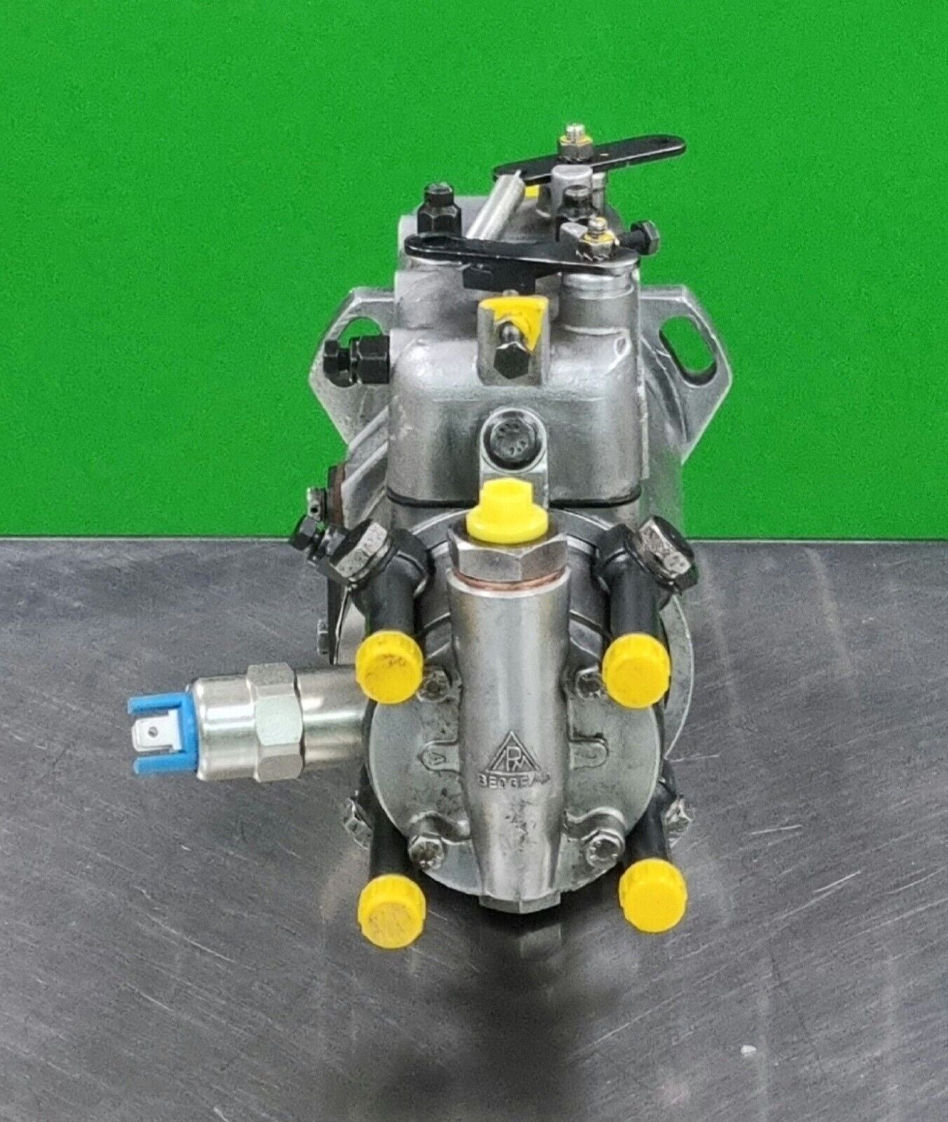 DELPHI LUCAS CAV FUEL INJECTION PUMP For PERKINS 4.203 IMT TRACTOR 560 37245 246 - Express Diesel USA