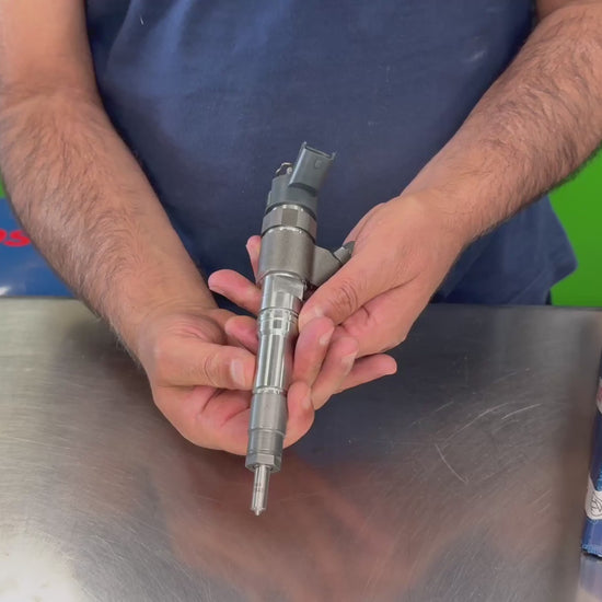 bosch 0445120552 fuel injector video for volvo penta marine diesel engine demonstration