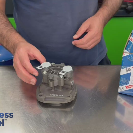 product video of brand new genuine bosch 0440020050 diesel gear pump for man 51121017131 showing pump details and original bosch box