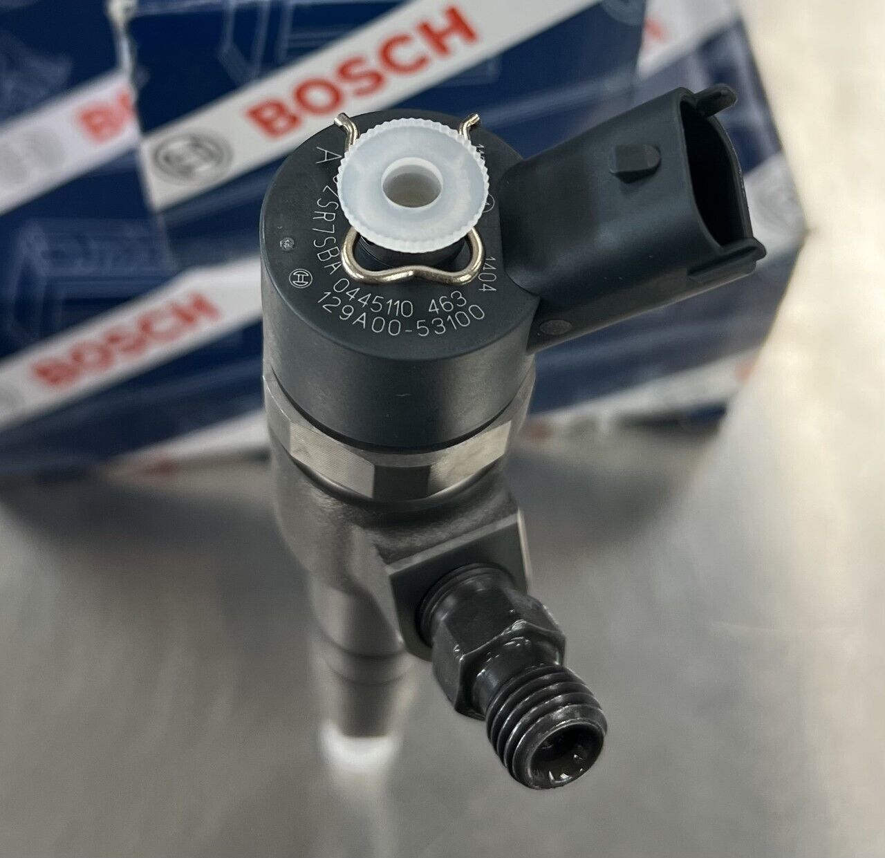 BRAND NEW GENUINE BOSCH FUEL INJECTOR For YANMAR ENGINE 129A00-53100  0445110463