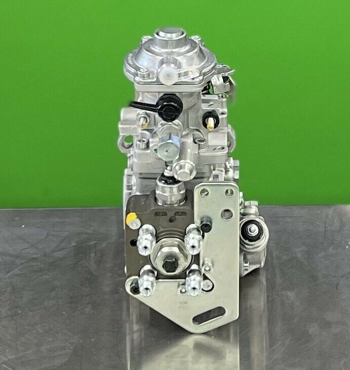 BOSCH Diesel Fuel Injection Pump For Case New Holland 4.5-5.0L 504054473 2852272