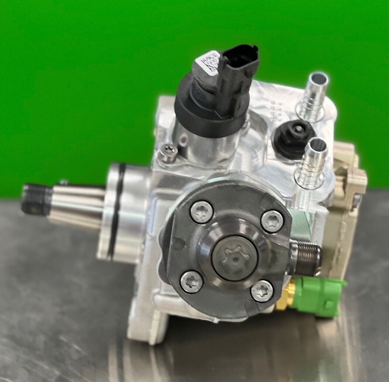 Side view of Bosch 0445020538 fuel injection pump showing housing and mounting design